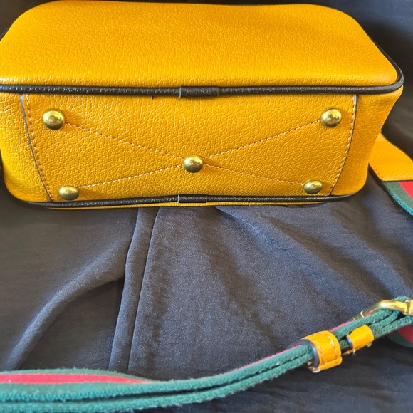 Gucci x Adidas Small Yellow Shoulder Bag - Picture 3 of 8